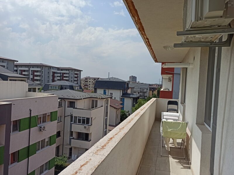 Biruintei 29, 2 cam. dec. mob. util., 65 mp (56+9), 15-20 min. metrou Leonida-Berceni.