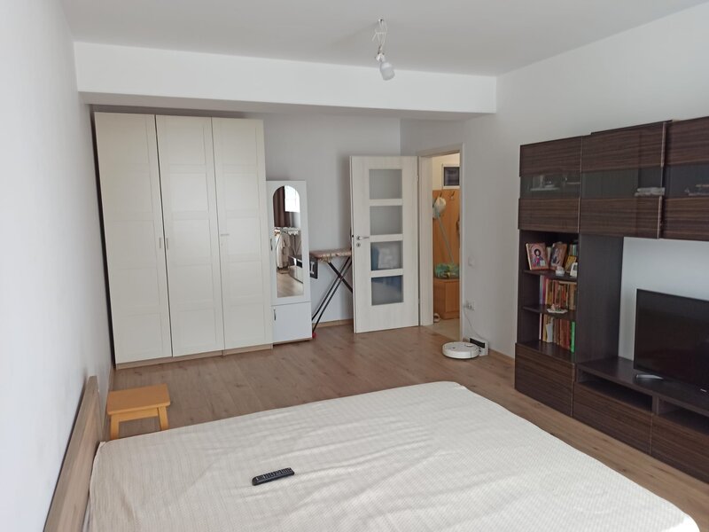 Biruintei 29, 2 cam. dec. mob. util., 65 mp (56+9), 15-20 min. metrou Leonida-Berceni.