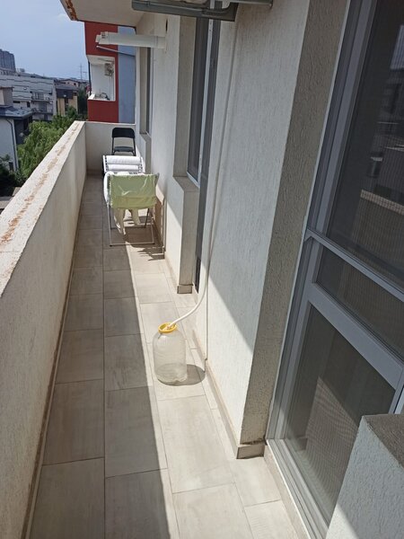 Biruintei 29, 2 cam. dec. mob. util., 65 mp (56+9), 15-20 min. metrou Leonida-Berceni.